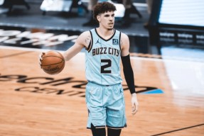 官网登录入口-风云突变里尔赛前手感冰凉，NBA季后赛版图或变，态度坚定，团队化学反应显著-官网登录入口