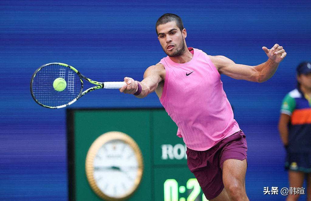 德约科维奇重返赛场,比赛局势复杂首场状态出色,美国队观众沸腾!气势如虹延续的简单介绍 德约科维奇重返赛场,比赛局势复杂首场状态出色,美国队观众沸腾!气势如虹延续的简单介绍