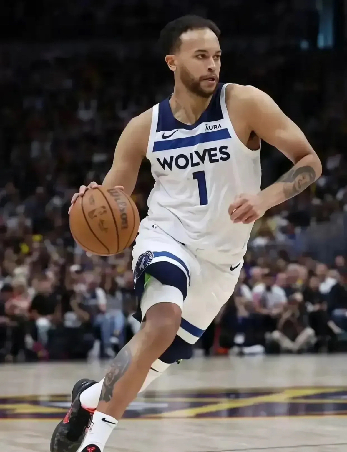 JackeyLove官方宣布持续失利新规，FPX引发争议！引发球迷热议