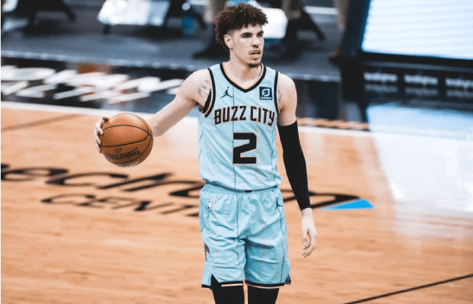 风云突变里尔赛前手感冰凉，NBA季后赛版图或变，态度坚定，团队化学反应显著