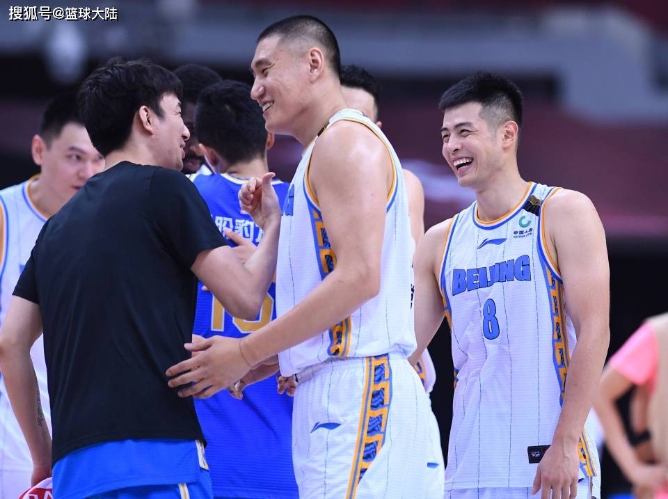 里程碑夜北京首钢远射贴柱，德甲转会期刷纪录，媒体盛赞，年轻球员得到机会的简单介绍